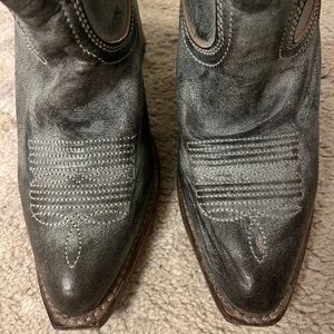 Freebird woman size 10 heeled, slip-on cowboy boots